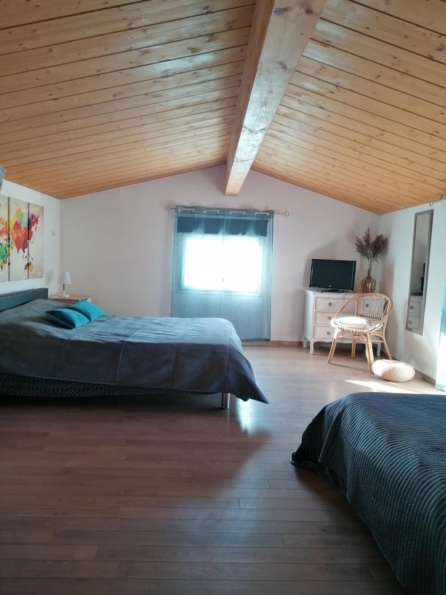 Chambre Familiale "Le Pecher" Saillans  Phòng bức ảnh